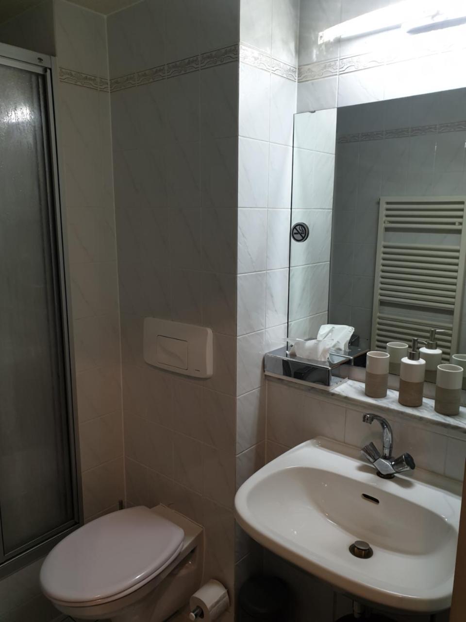 Hotel Wacker Лар Екстер'єр фото