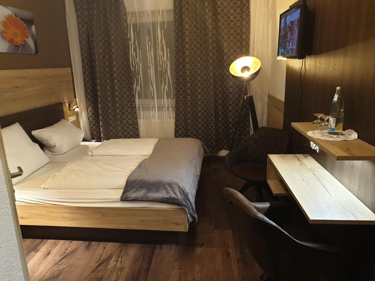 Hotel Wacker Лар Екстер'єр фото
